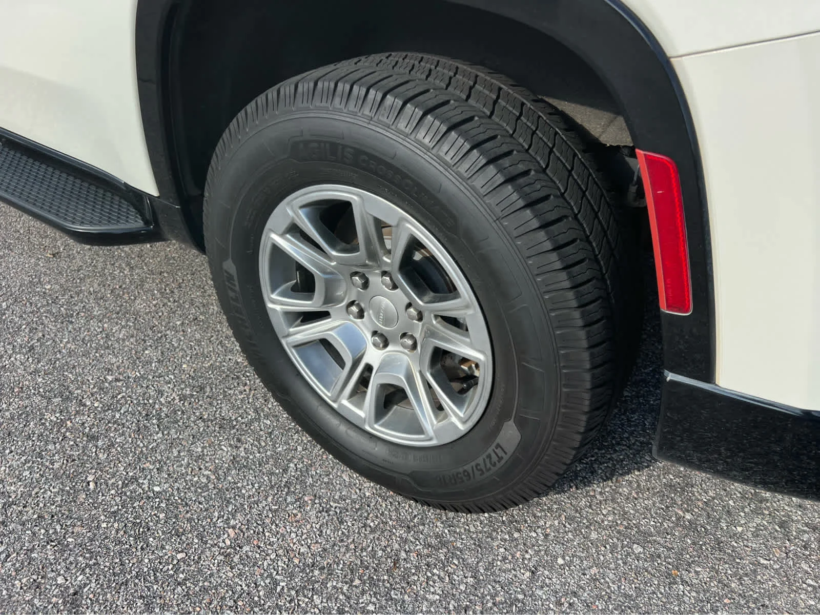 Used 2022 Pearl Jeep Series I image 5