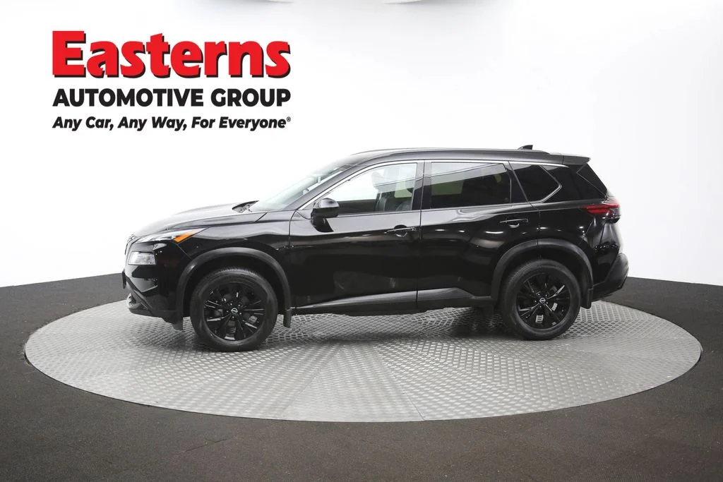 Used 2023 Black Nissan SV image 61