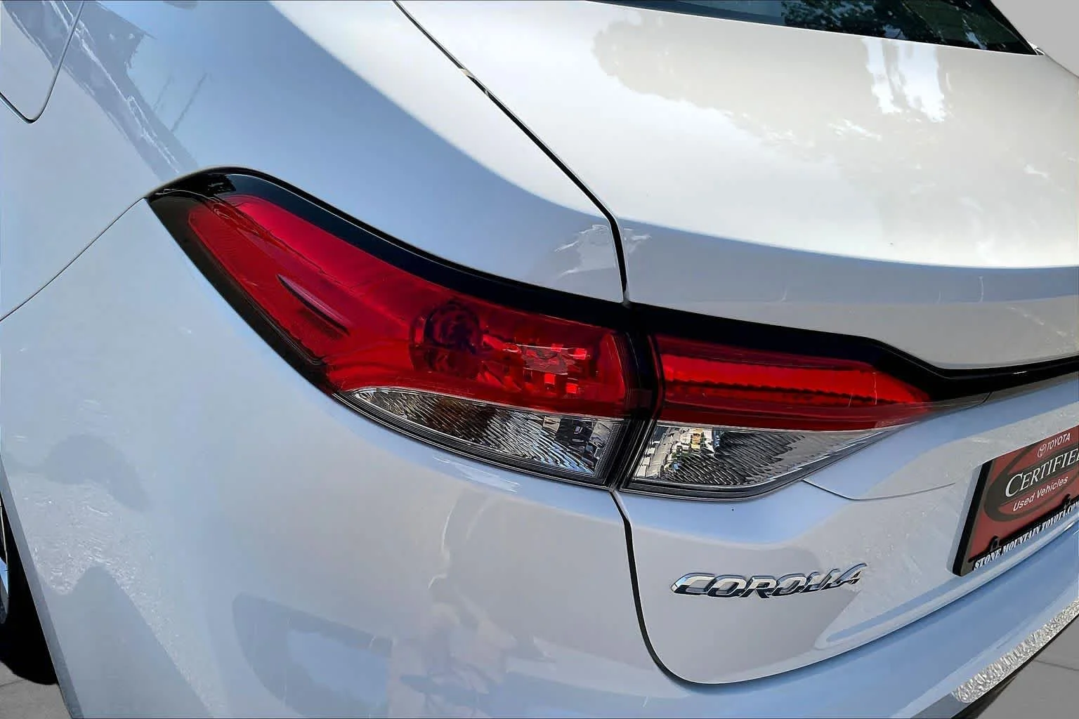 Used 2026 Ice Cap Toyota LE image 27