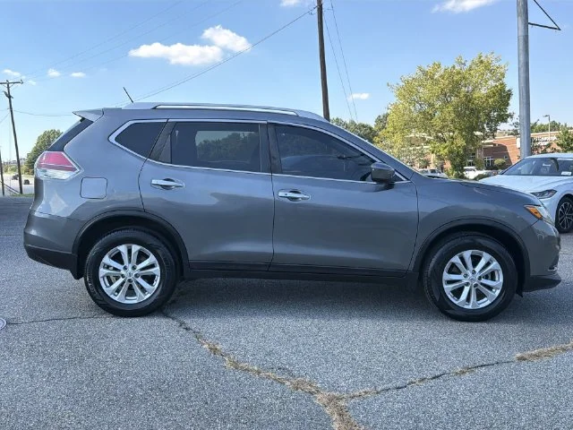 Used 2016 Gray Nissan SV image 14