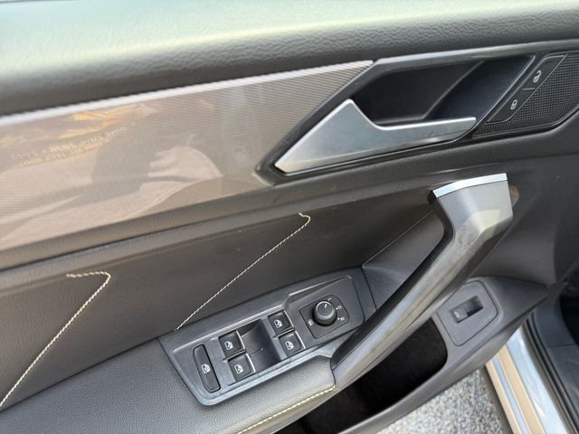 2022 Volkswagen Tiguan SE - Photo 17