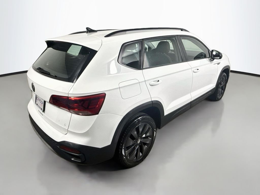 Used 2022 Pure White Volkswagen S image 7