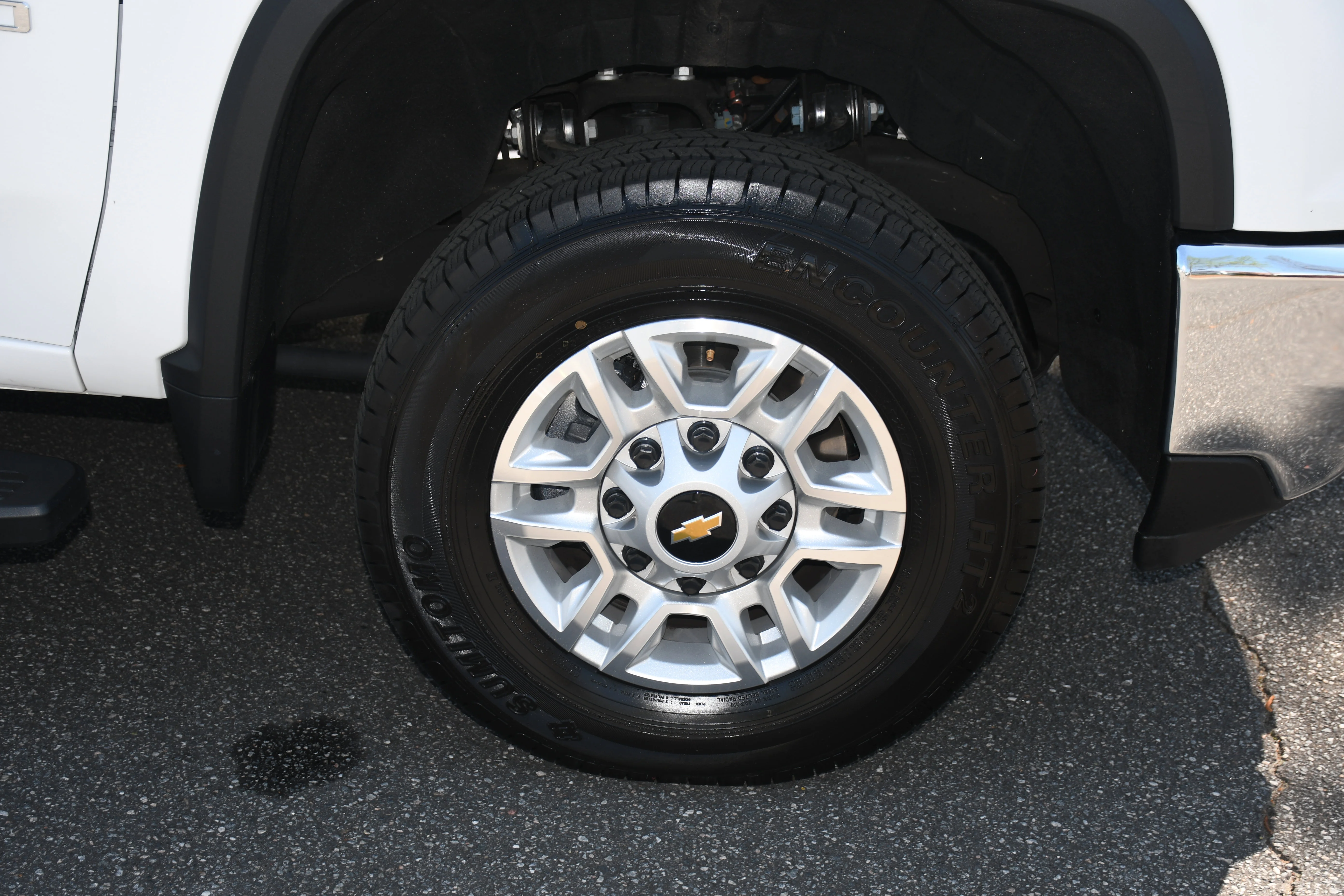 Used 2025 White Chevrolet LT image 21
