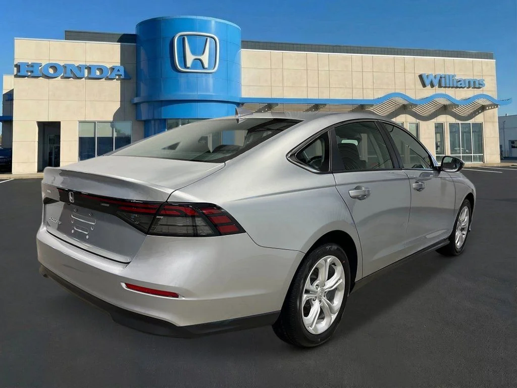2025 Honda Accord LX - Photo 6