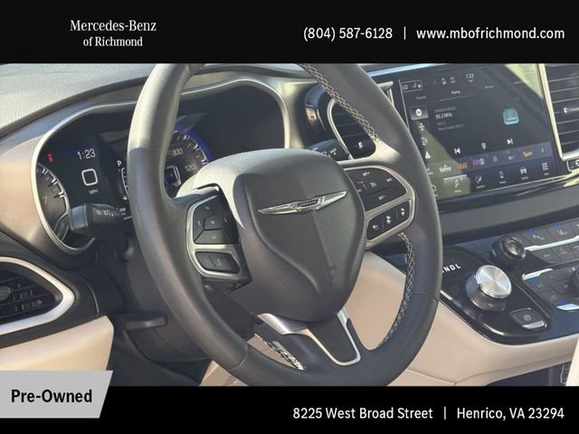 Used 2024 Silver Chrysler Touring L image 13