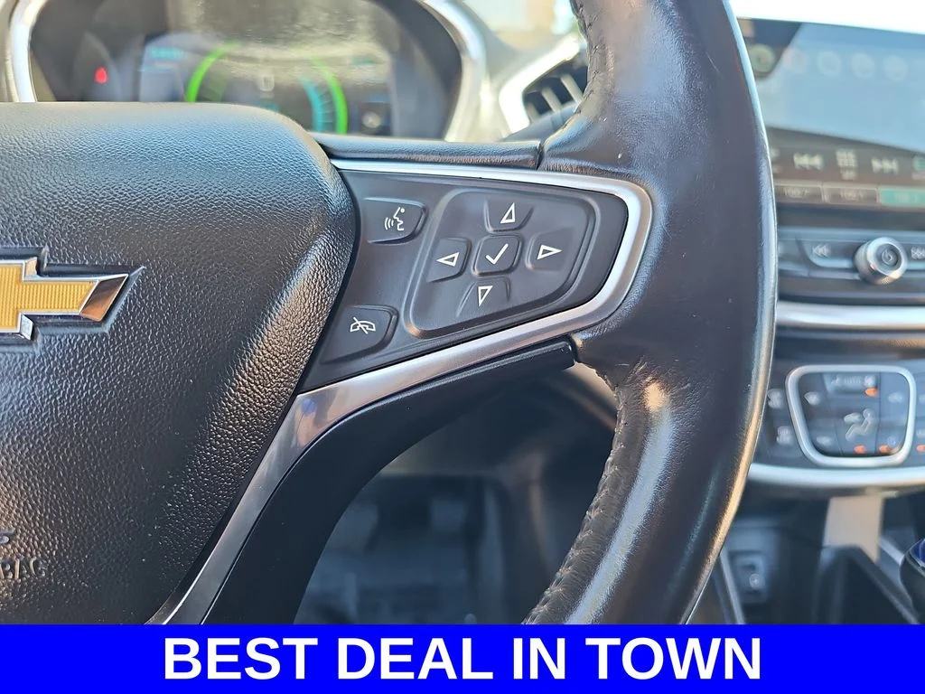 Used 2018 Silver Chevrolet Premier image 17