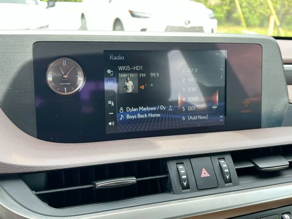 Used 2019 White Pearl Lexus 350 image 15