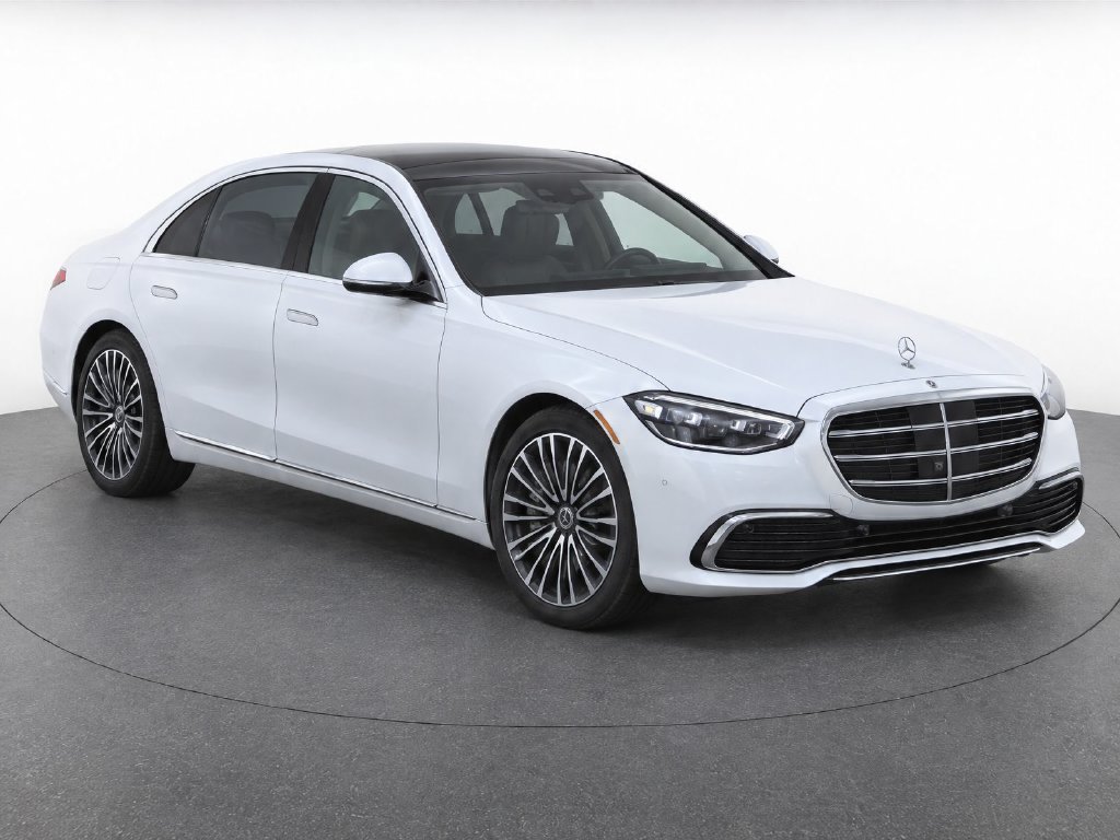 Used 2026  Mercedes-Benz S 580 image 2