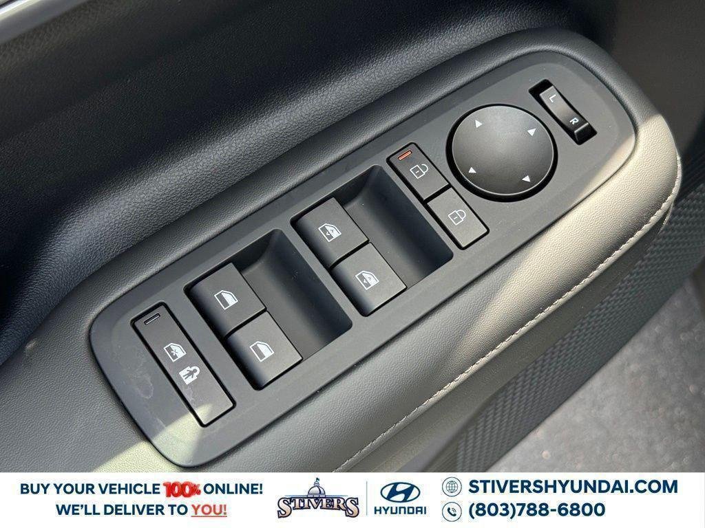 New 2027 Silver Hyundai SEL FWD image 23