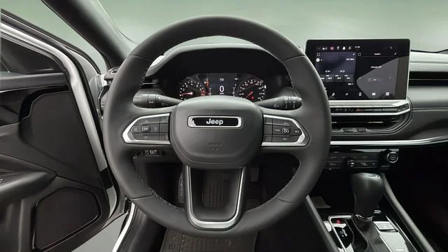 Used 2023 White Jeep Altitude 4x4 image 12