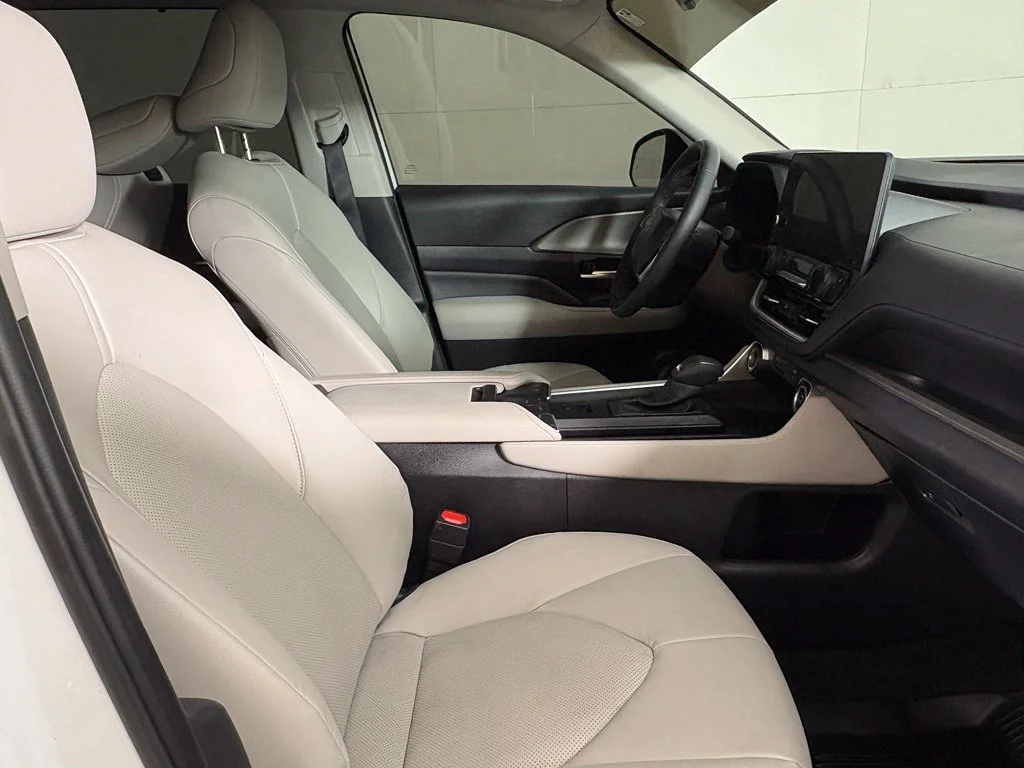Used 2025 Beige Toyota XLE image 14