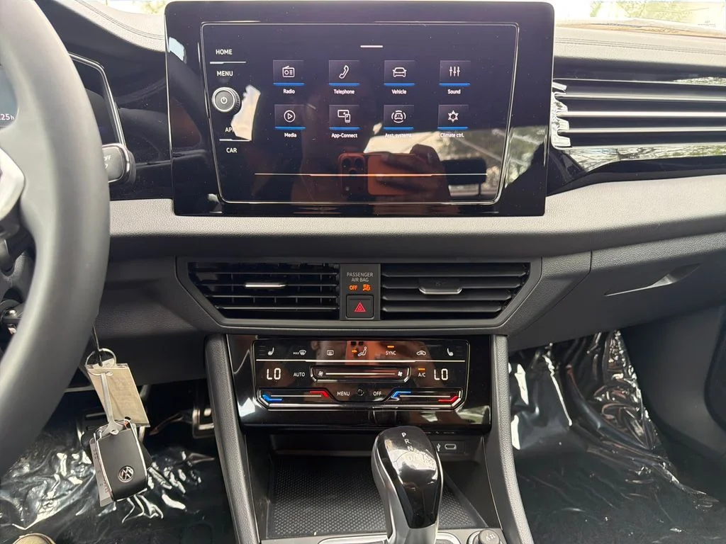 New 2026  Volkswagen 1.5T Sport image 18
