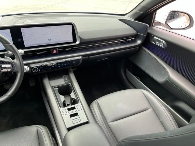 Used 2024 White Hyundai SEL image 10