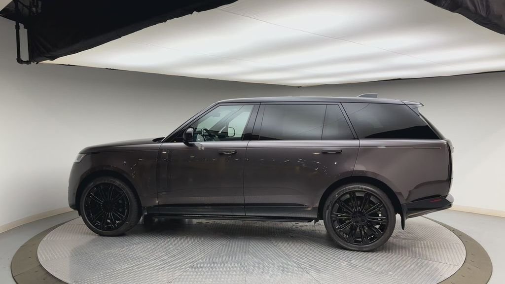 New 2026 Charente Grey LAND ROVER Autobiography image 5