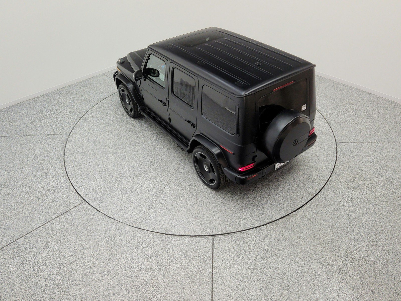 New 2026 MANUFAKTUR Night Black Magno Mercedes-Benz AMG® G 63 SUV image 15