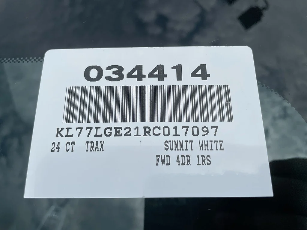 Used 2024 Summit White Chevrolet RS image 31