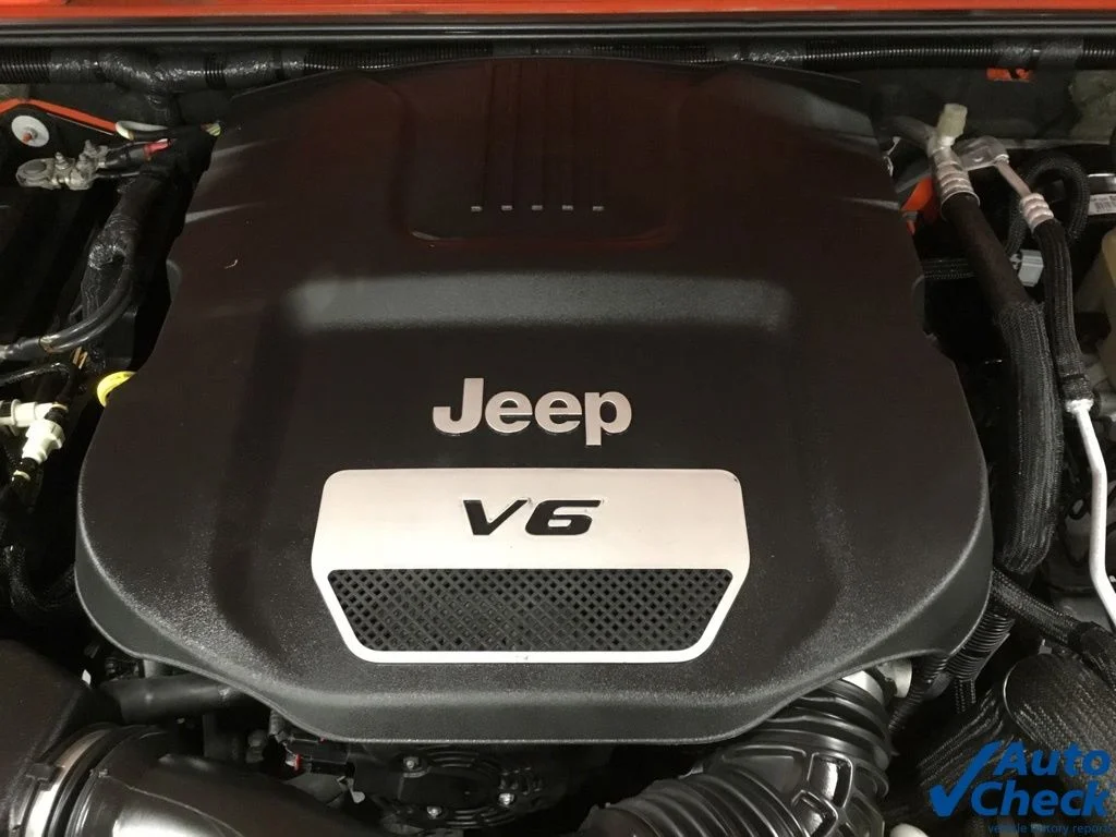 Used 2015 Orange Jeep Unlimited Sport image 42