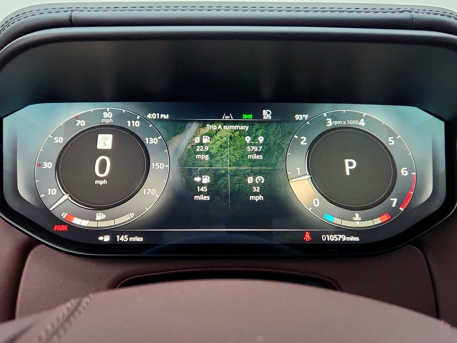 Used 2025 BORASCO GREY Land Rover Dynamic SE image 19