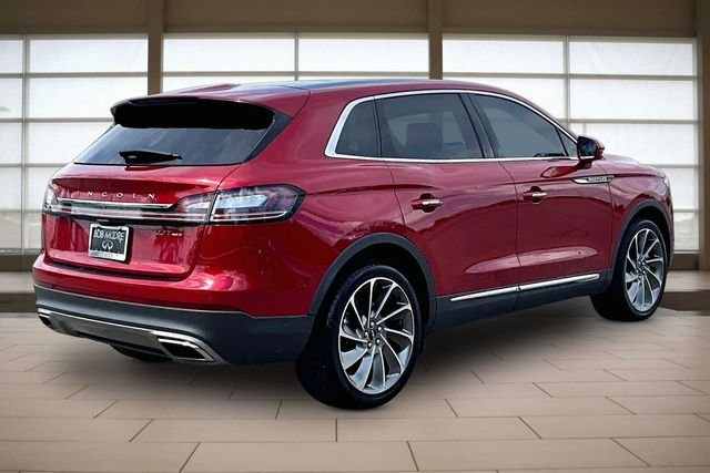 Used 2020 Red Lincoln Reserve image 2