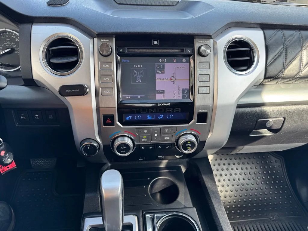 Used 2014 Black Toyota Platinum image 18