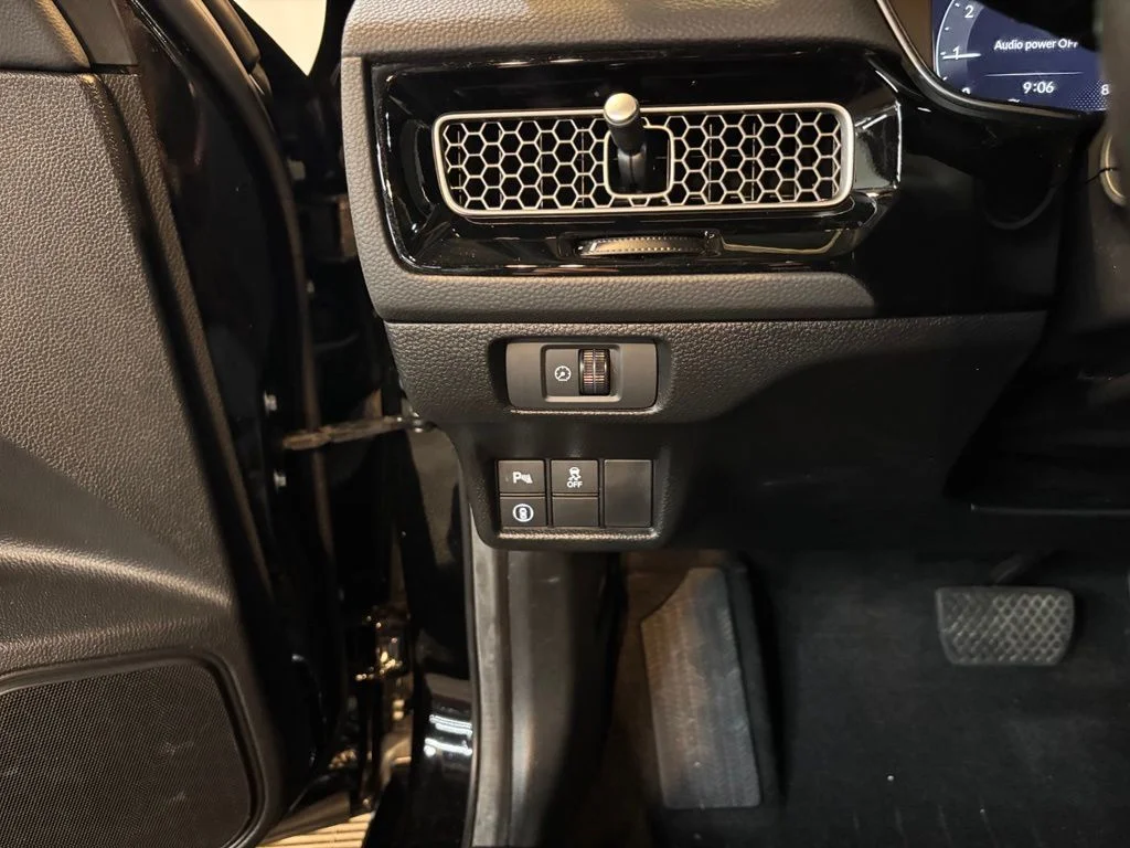 Certified Used 2024 Crystal Black Pearl Honda Touring image 16