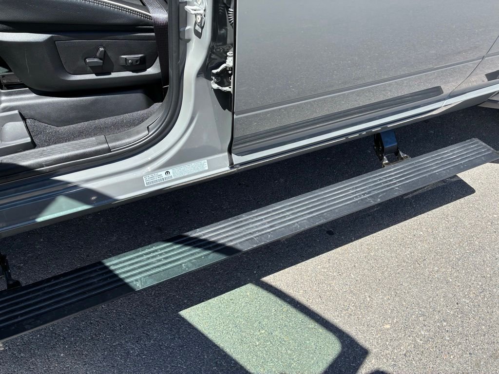 New 2026 Ceramic Gray Clear-Coat Exterior Paint RAM Laramie image 11