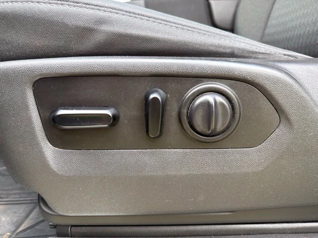 Used 2019 Gray Chevrolet RST image 19