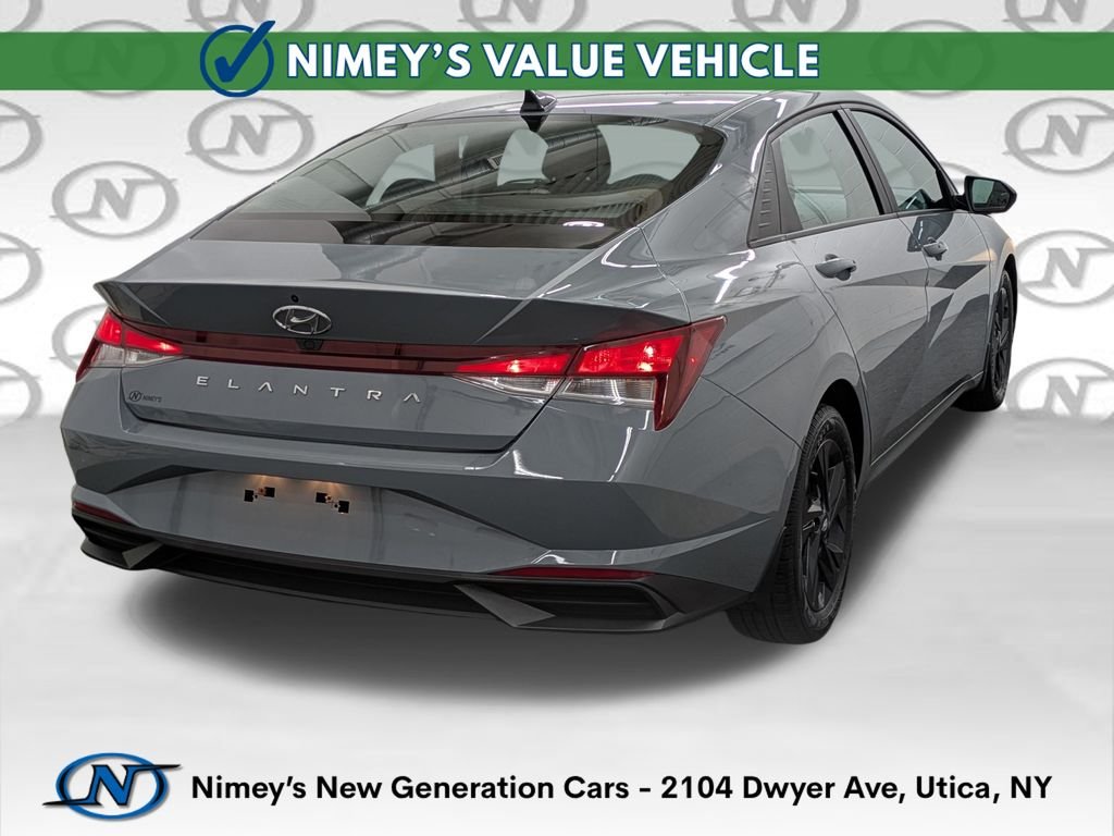 Used 2023 Gray Hyundai SEL image 2