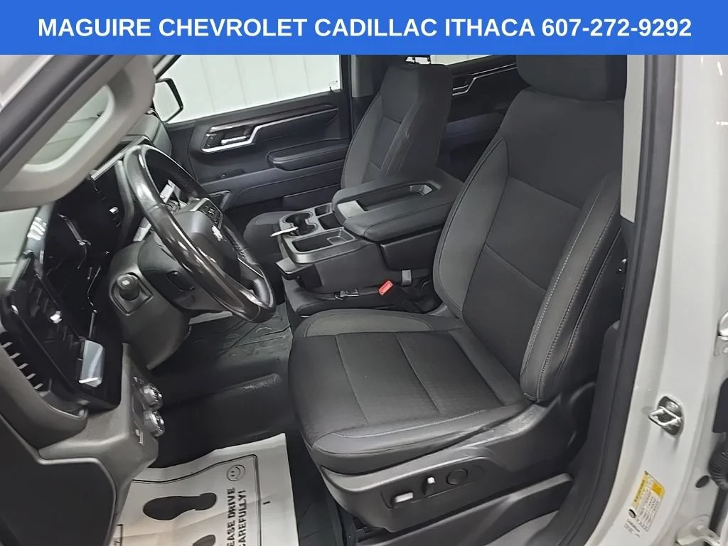 Used 2022 Summit White Chevrolet LT image 29