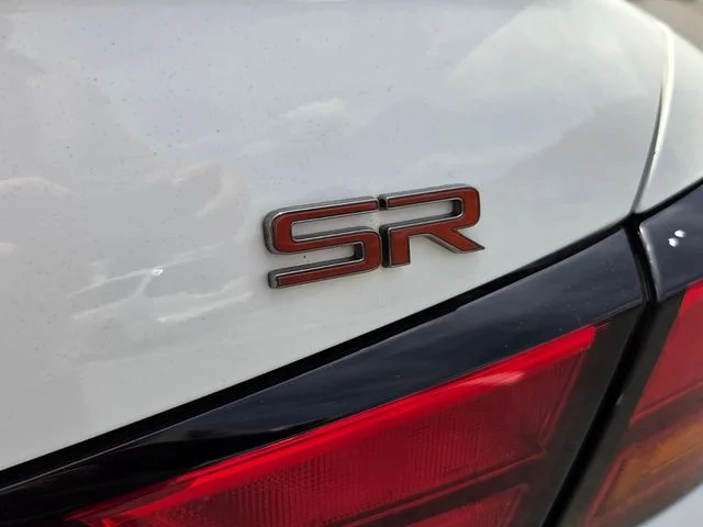 2025 Nissan Altima SR - Photo 14