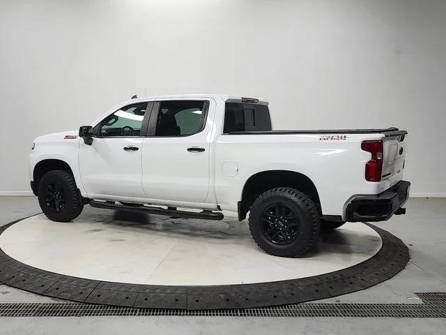 Used 2021 Summit White Chevrolet LT Trail Boss image 5