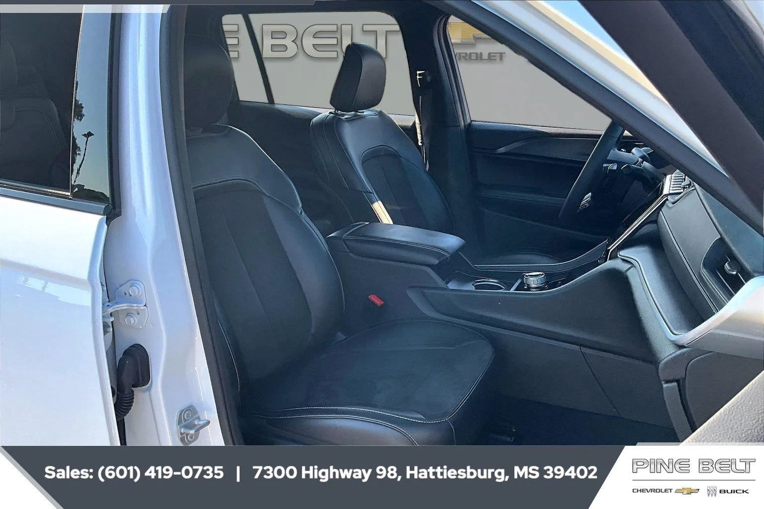 Used 2025 Bright White Clearcoat Jeep Altitude X image 6