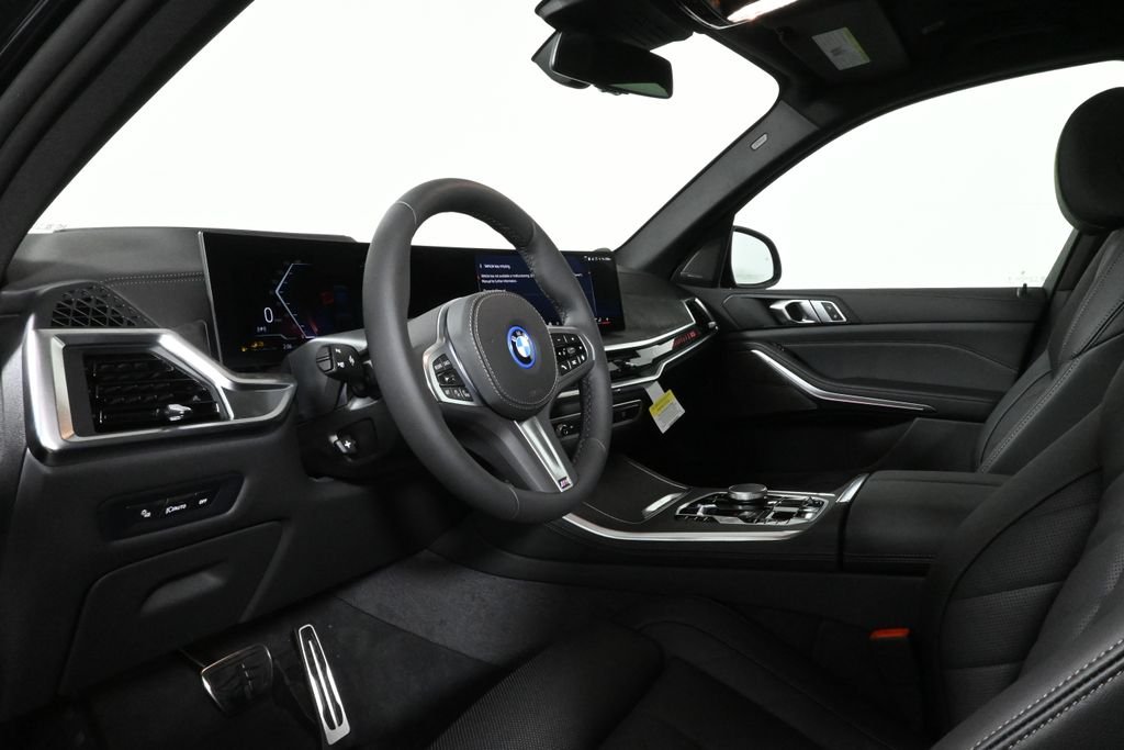 Used 2026 Black BMW xDrive50e image 16
