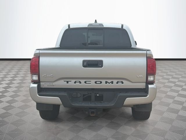 Certified Used 2022 Silver Toyota SR image 6