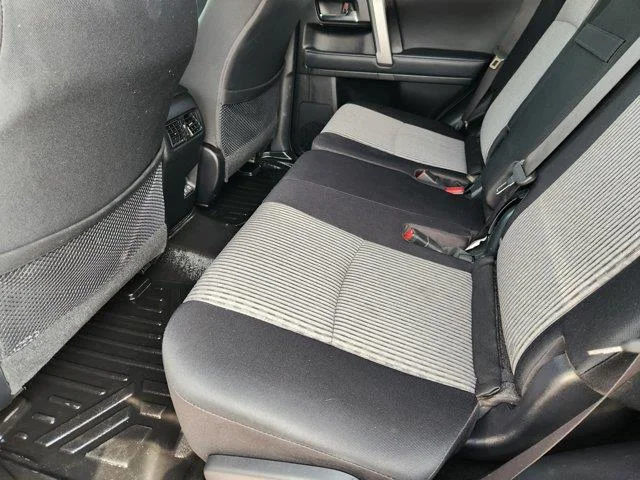 Used 2022 Gray Toyota SR5 4x2 image 28