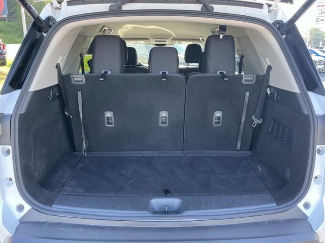 Used 2025 White Nissan SV image 19
