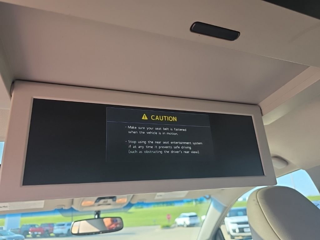 Used 2015 Blue Toyota XLE image 24