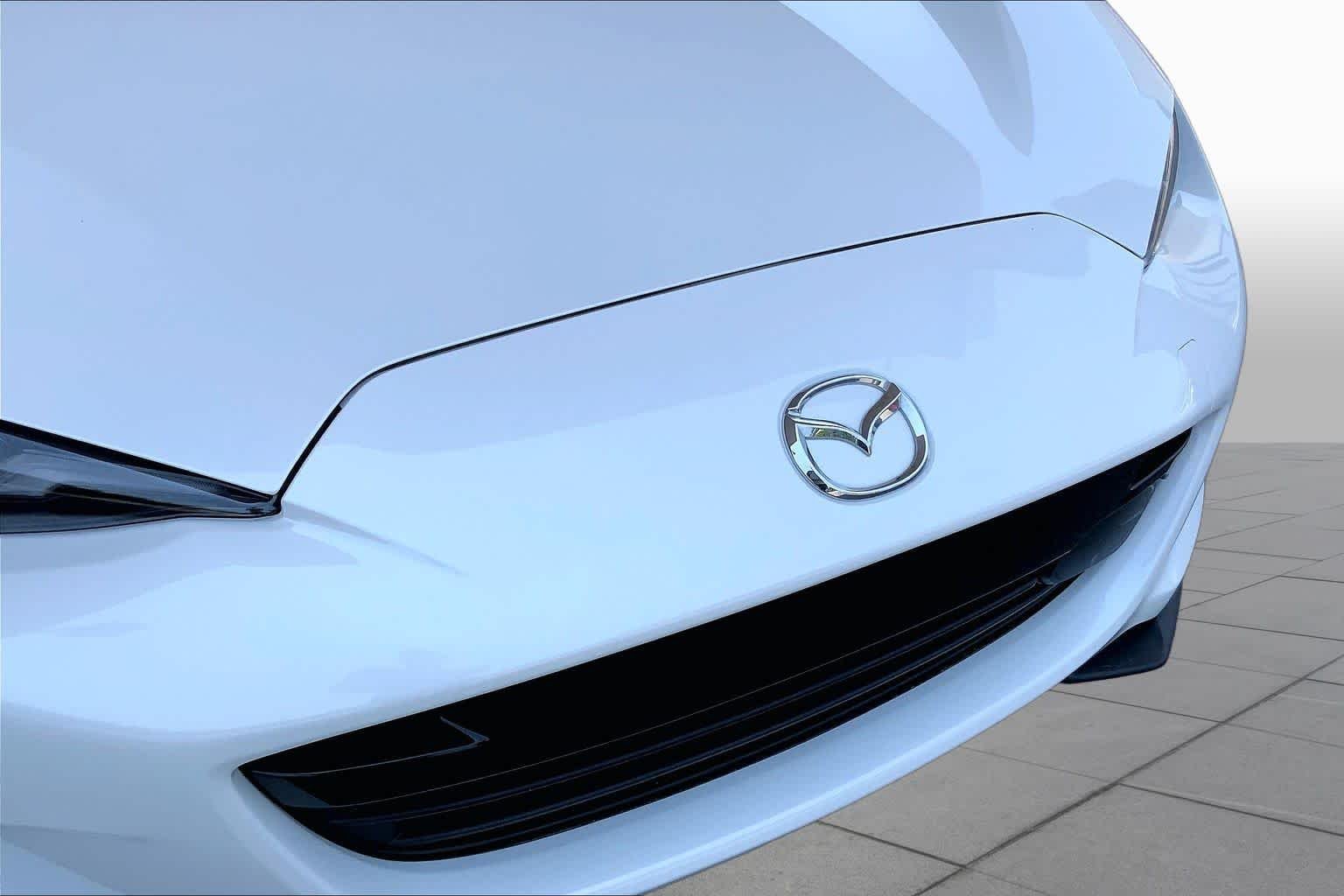 Used 2025 Snowflake White Pearl Mica Mazda Grand Touring image 30