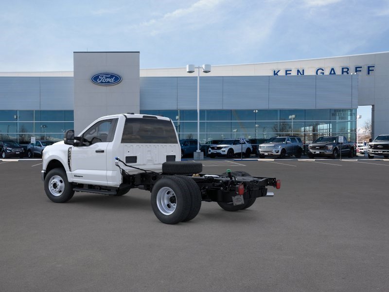 New 2026 Oxford White Ford XL image 4