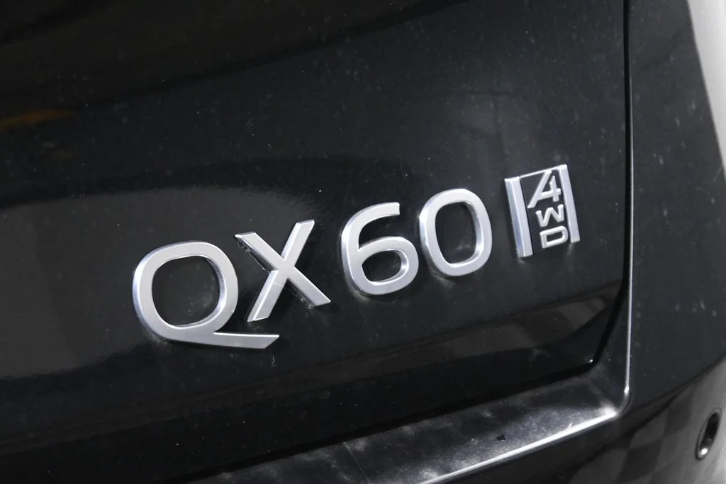New 2027 Black INFINITI LUXE image 40