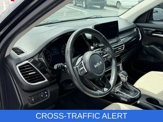 Used 2023 Black Kia EX image 12