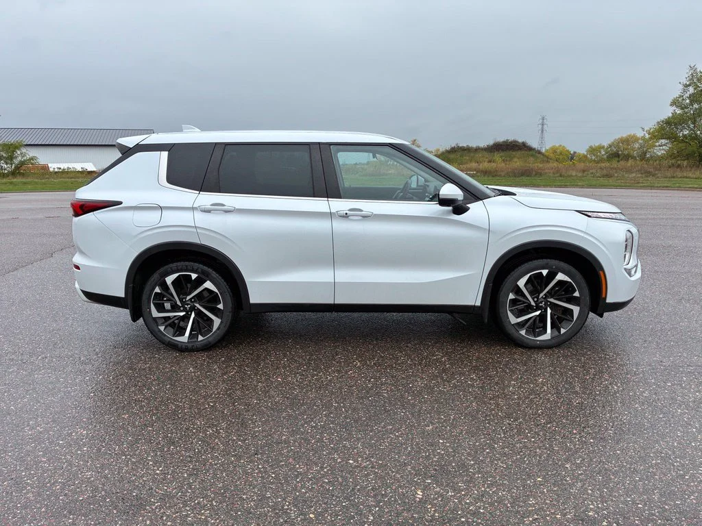 2023 Mitsubishi Outlander