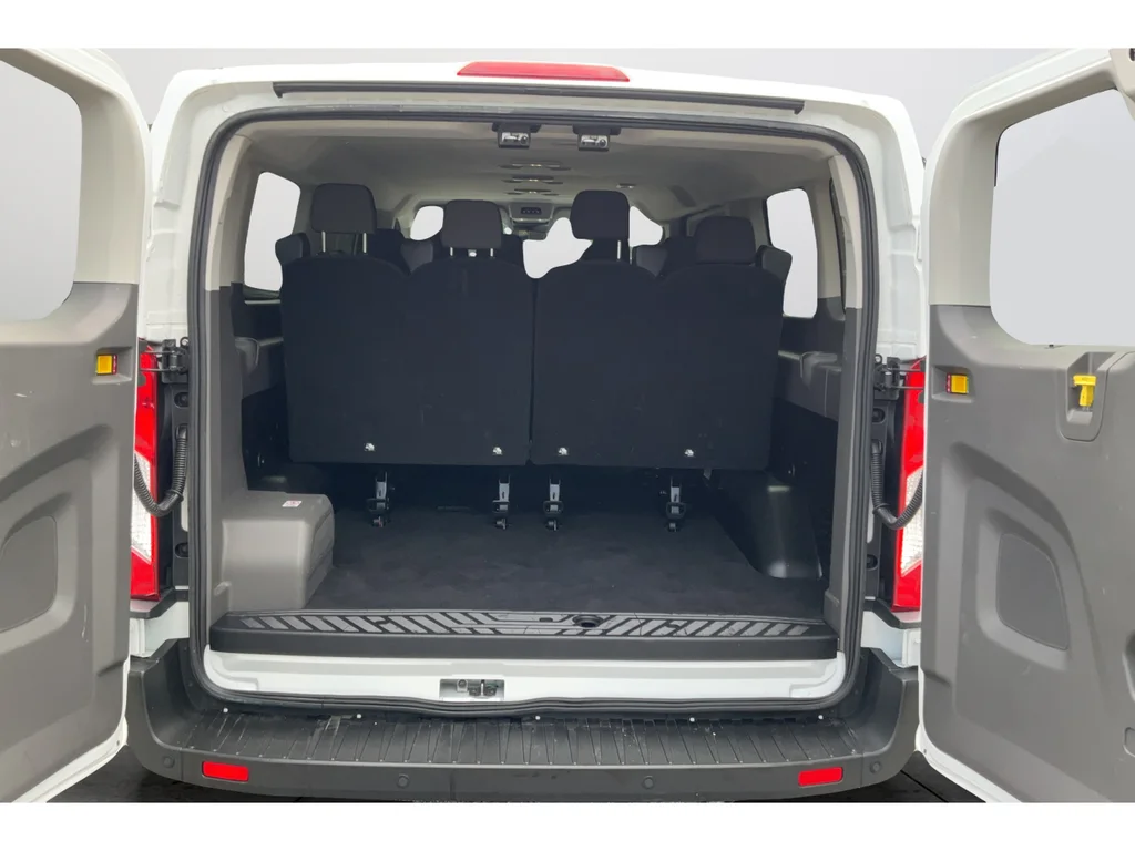 2024 Ford Transit Passenger Van XLT - Photo 19
