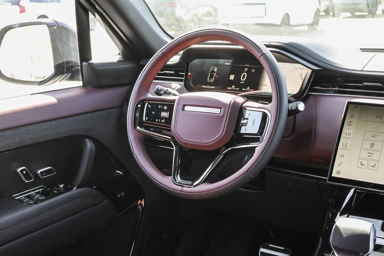 New 2026 Santorini Black Land Rover Dynamic SE image 25