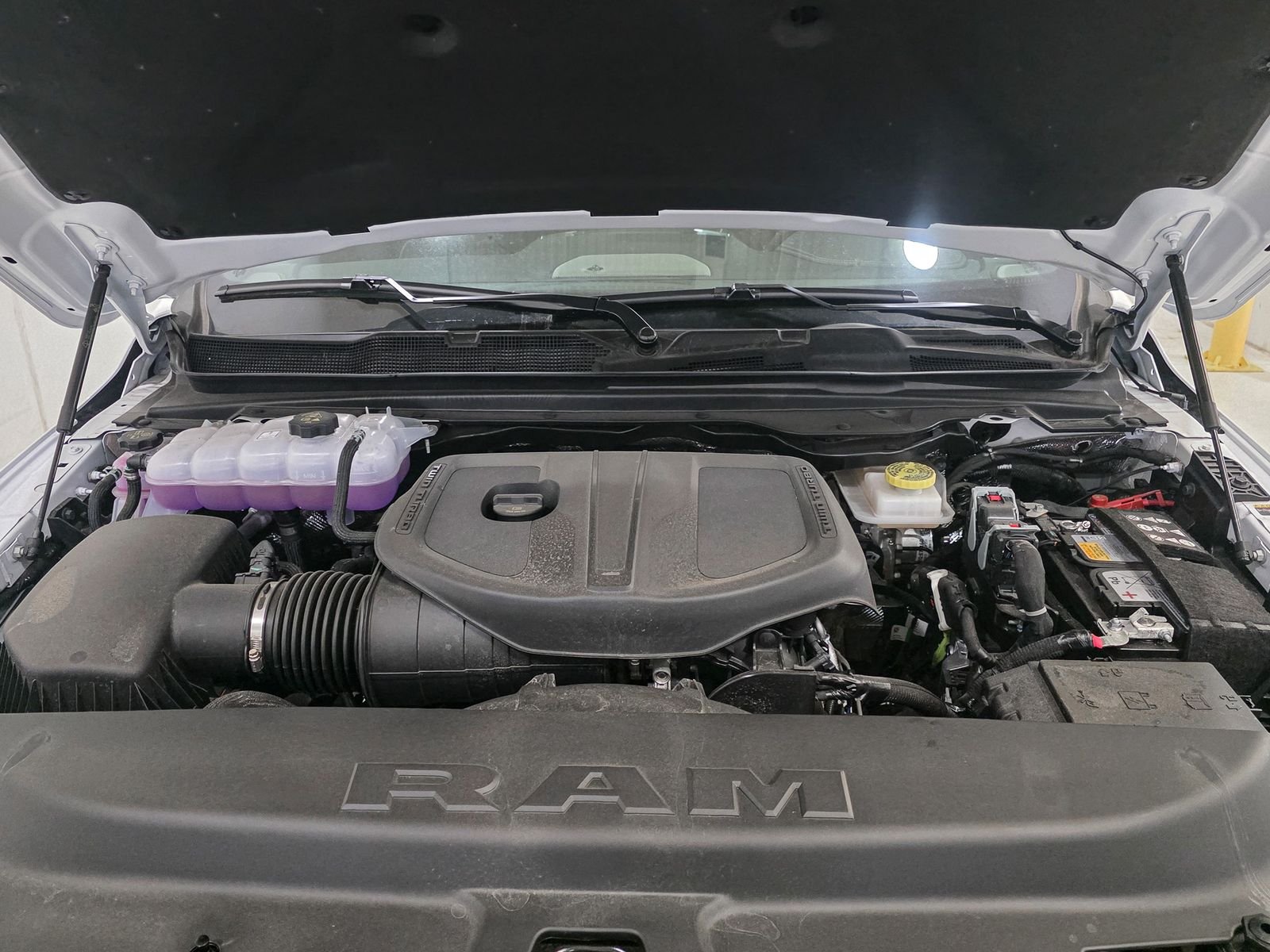 2026 RAM 1500 Laramie - Photo 16