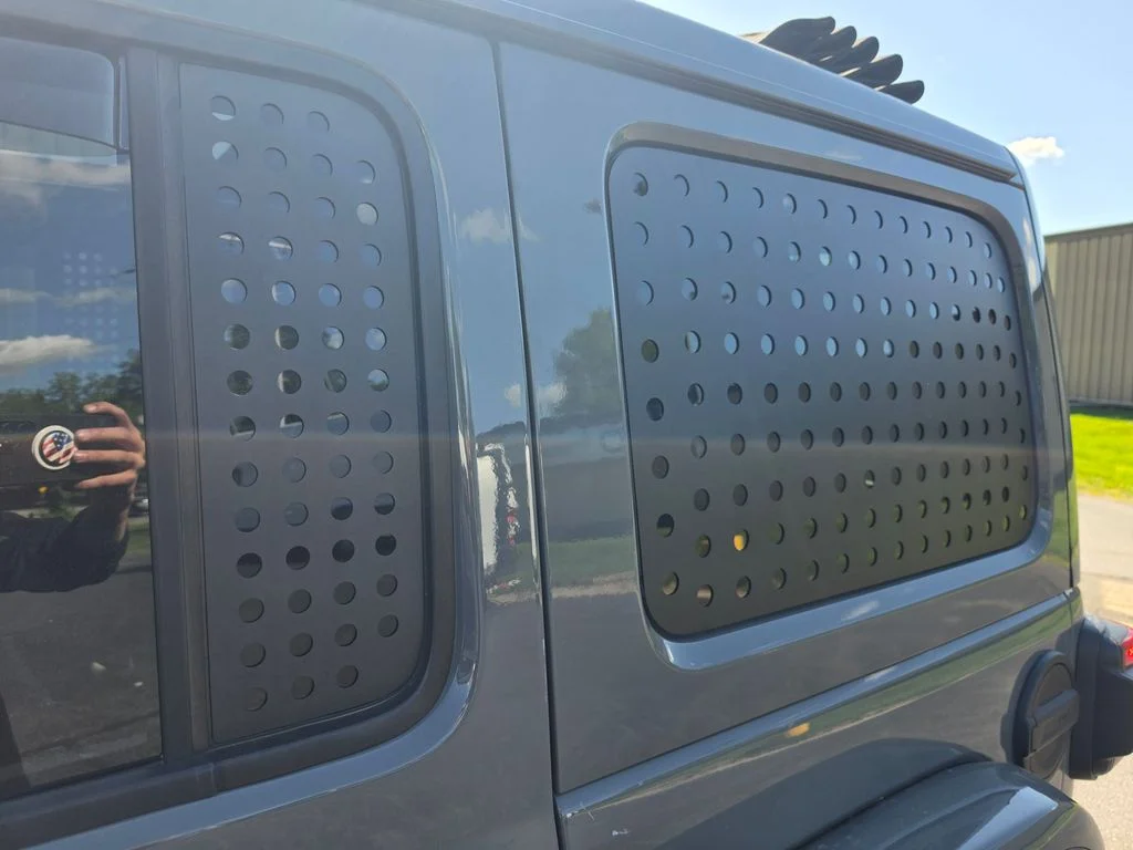 Used 2021 Gray Jeep Unlimited Rubicon 392 image 26