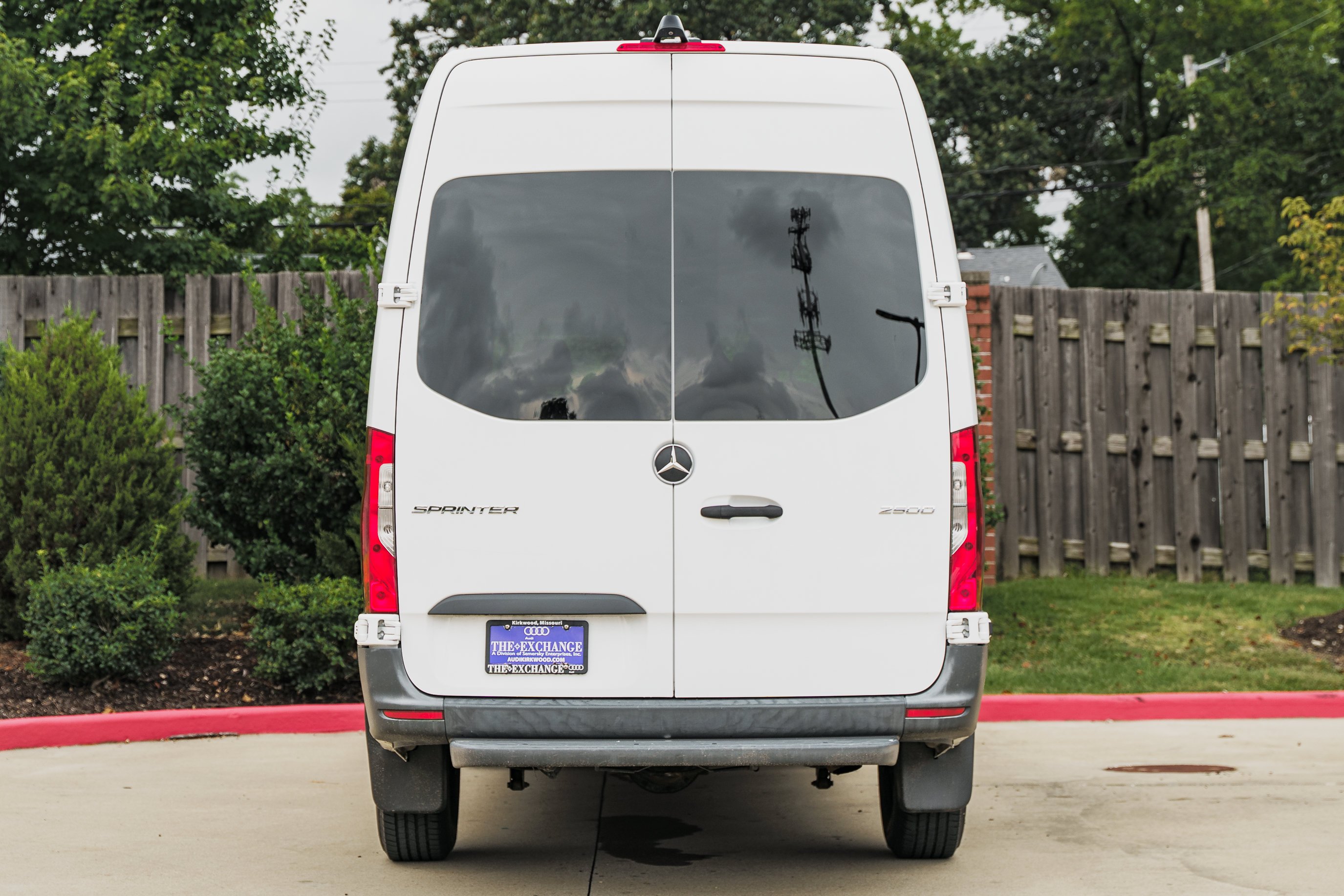Used 2020 Arctic White Mercedes-Benz  image 23