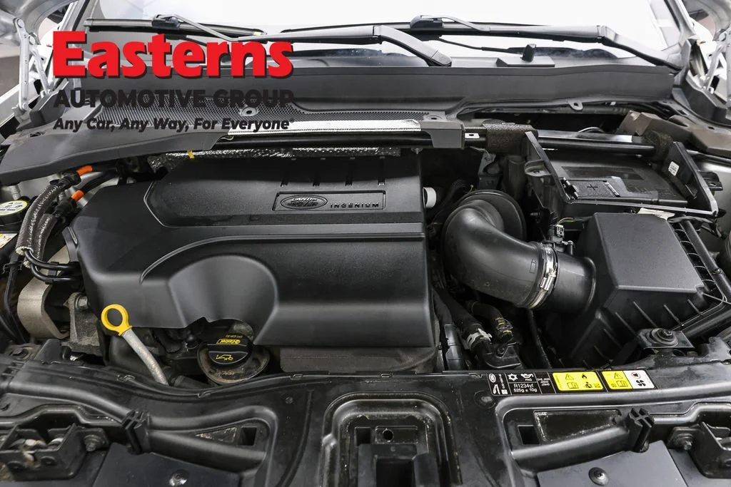 Used 2021 Gray Land Rover SE R-Dynamic image 9