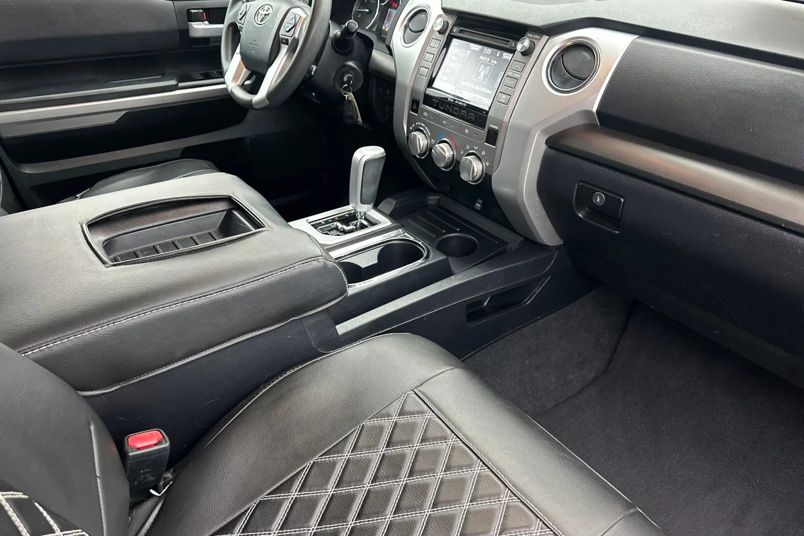 Used 2017 Black Toyota SR5 image 15