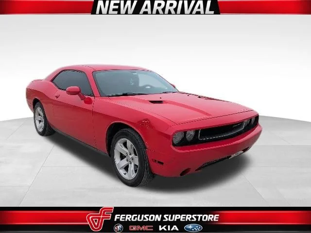 2014 Dodge Challenger SXT's photo